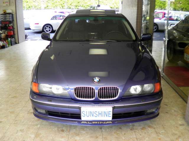 B10 V8