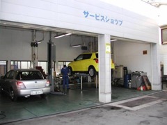 もちろん整備工場も完備です。