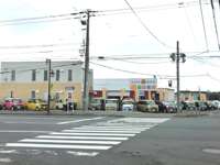 (株)軽自動車館 旭川店 (株)軽自動車館 旭川店
