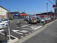 静岡日産自動車(株)&nbsp;藤枝カープラザ